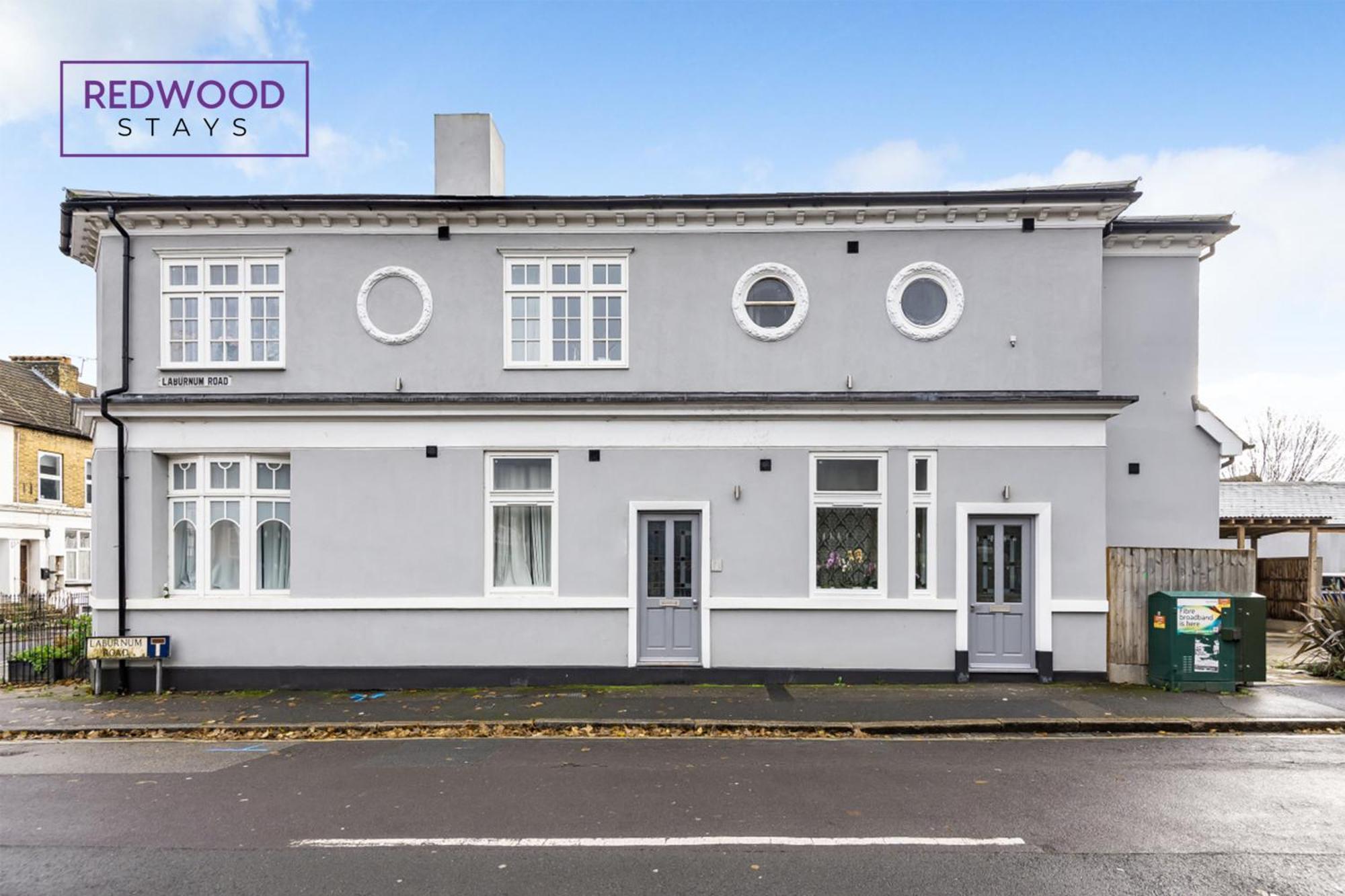 1 Bed 1 Bath Town Center Apartments For Corporates & Contractors, Wifi, Netflix And Parking On Selected Units By Redwood Stays Aldershot Exteriér fotografie