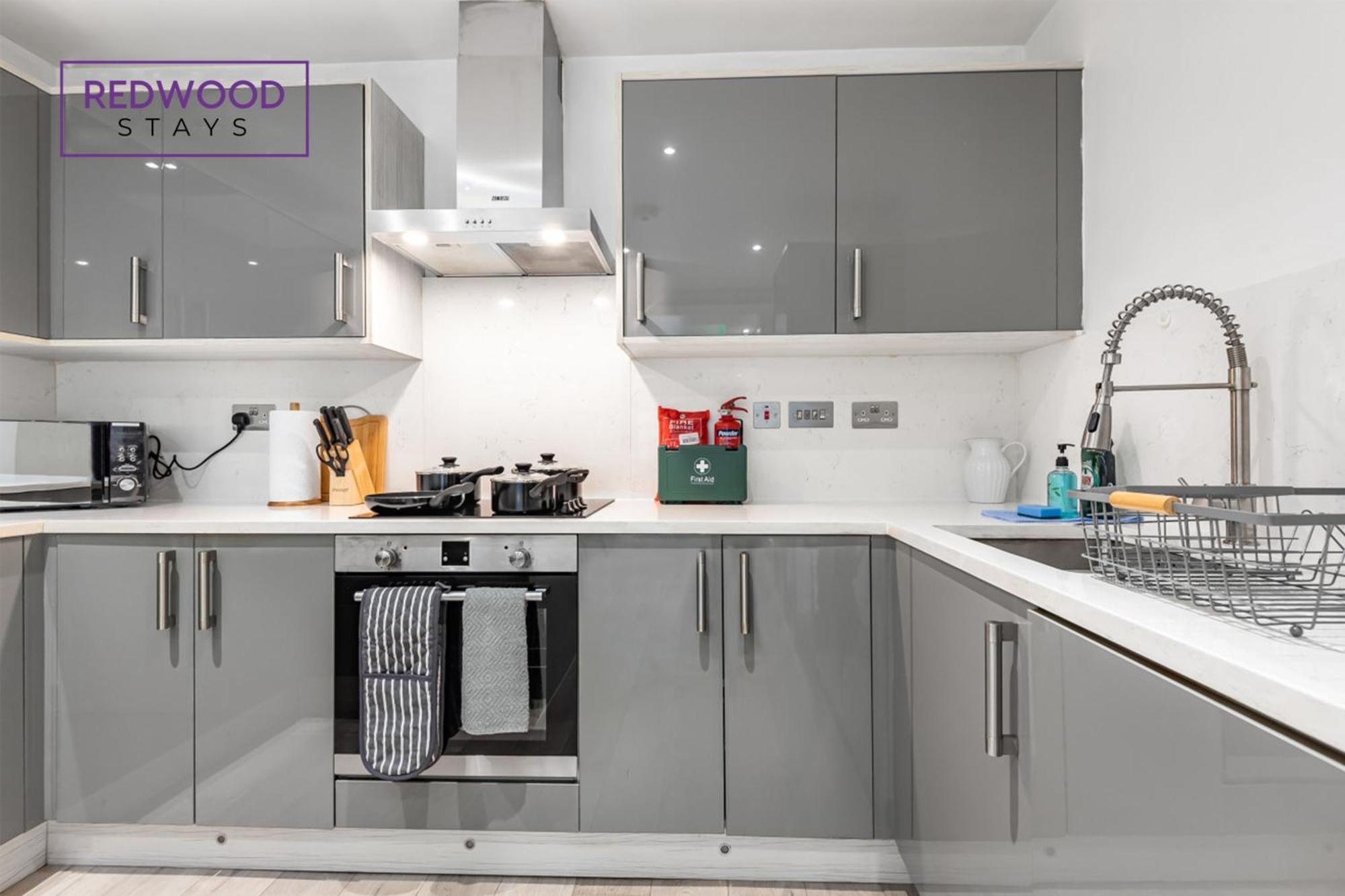 1 Bed 1 Bath Town Center Apartments For Corporates & Contractors, Wifi, Netflix And Parking On Selected Units By Redwood Stays Aldershot Exteriér fotografie
