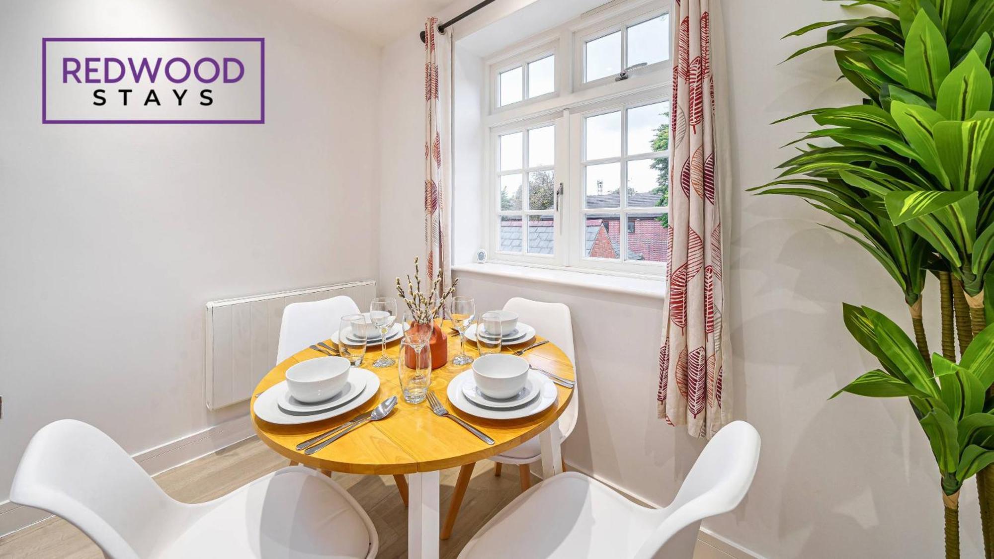 1 Bed 1 Bath Town Center Apartments For Corporates & Contractors, Wifi, Netflix And Parking On Selected Units By Redwood Stays Aldershot Exteriér fotografie