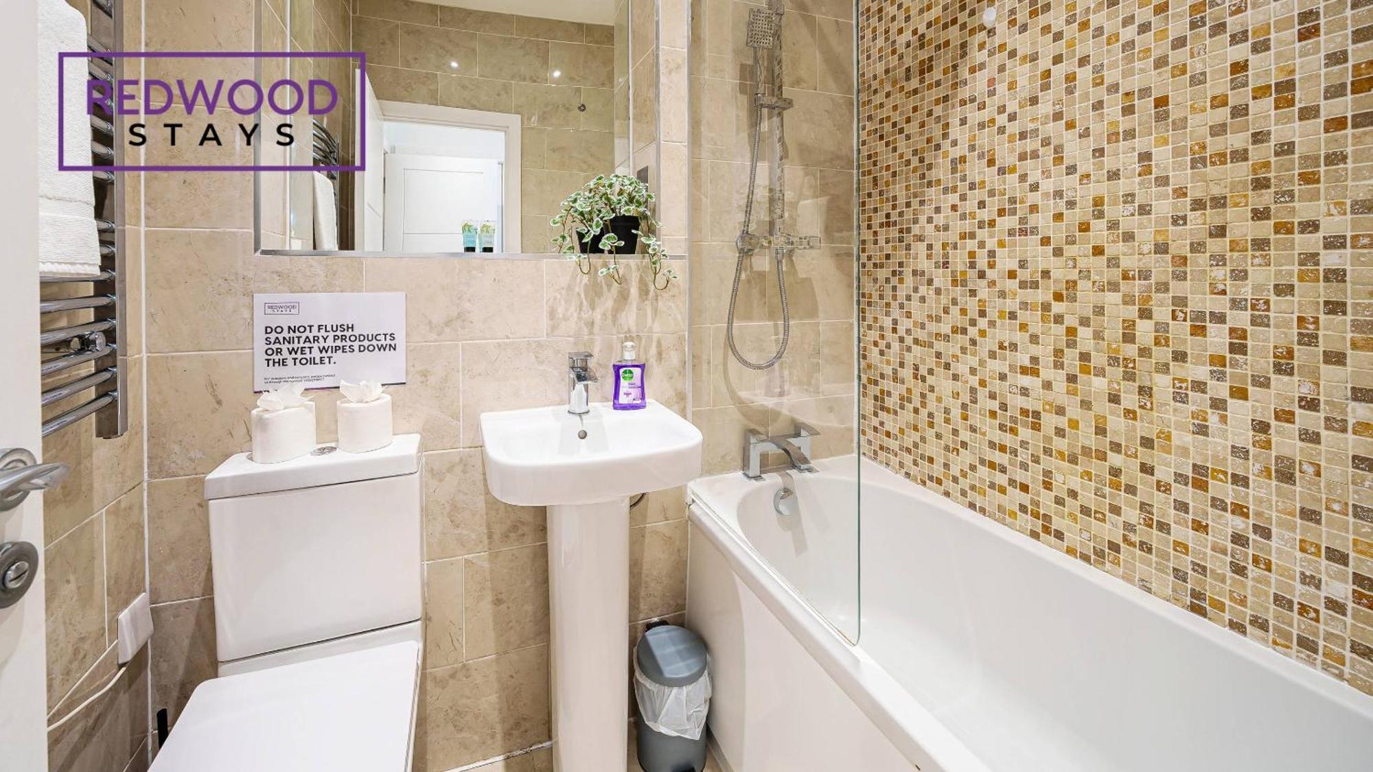 1 Bed 1 Bath Town Center Apartments For Corporates & Contractors, Wifi, Netflix And Parking On Selected Units By Redwood Stays Aldershot Exteriér fotografie